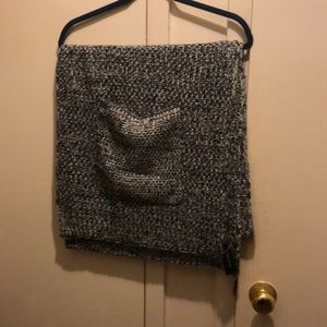 75” long w 2 pockets acrylic scarf